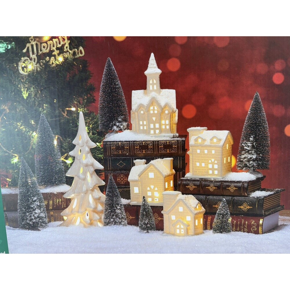 New Christmas 12 Piece Set Christmas/Holiday Ceramic Light Up Village